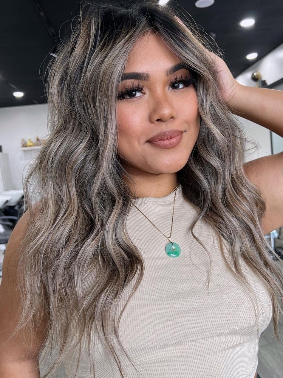 Collarbone Ash Blonde With Grey Highlights — Simple Grey Highlights