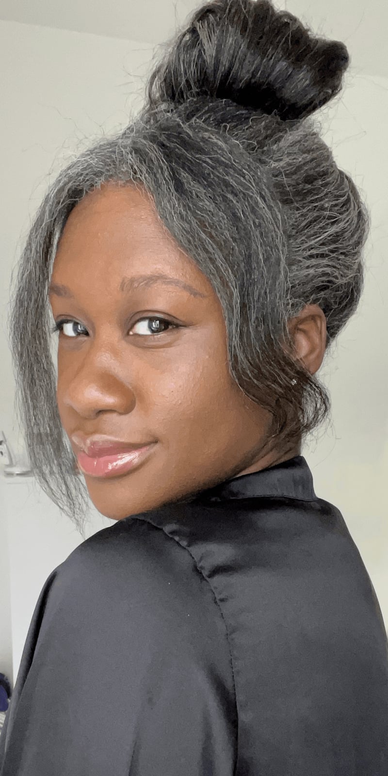 Mid-Back Natural Grey With Face-Framing Pieces — Simple Grey Highlights