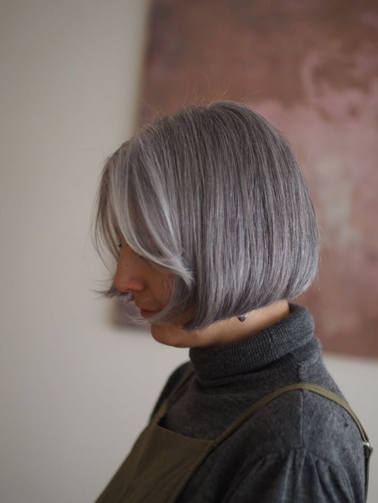 Chin Length Bob With Grey And Silver Highlights — Simple Grey Highlights
