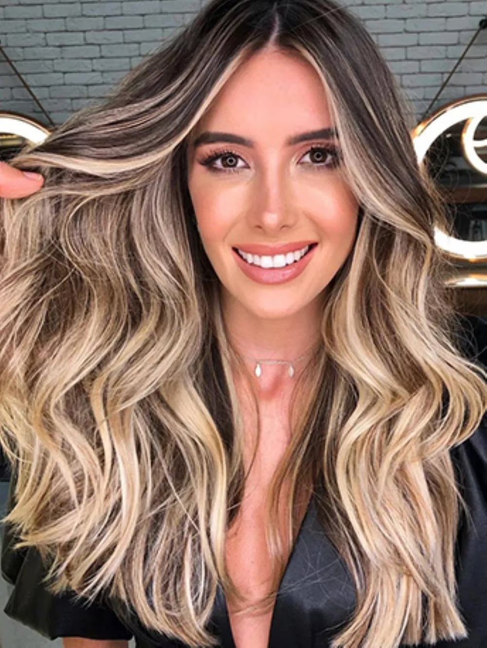 Mid-Back Dark Brown With Blonde Balayage Highlights and Wavy Texture Mid-Back Dark Brown With Blonde Balayage Highlights and Wavy Texture — Simple Hair Color Chart
