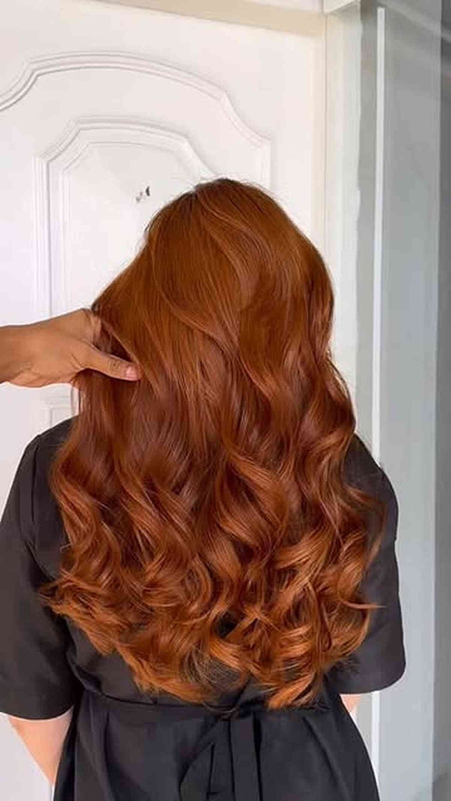 Mid-Back Copper Red With Lighter Highlights — Simple Hair Color for Pale Skin