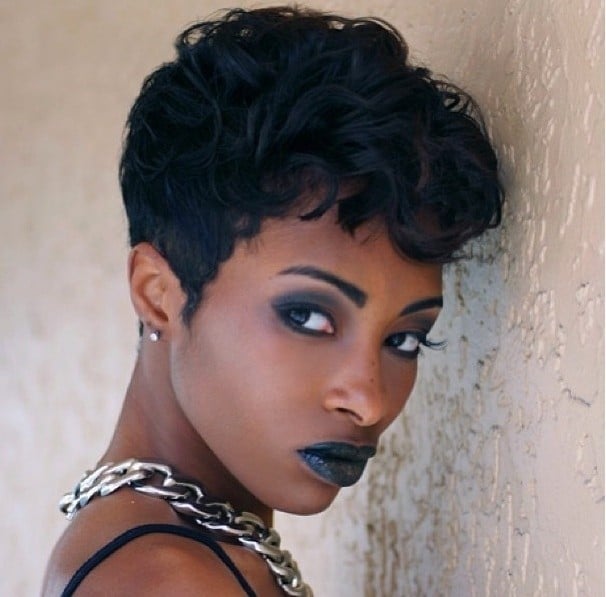 Short Layered Cut With Textured Volume Short Layered Cut With Textured Volume — Simple Haircuts for Black Women