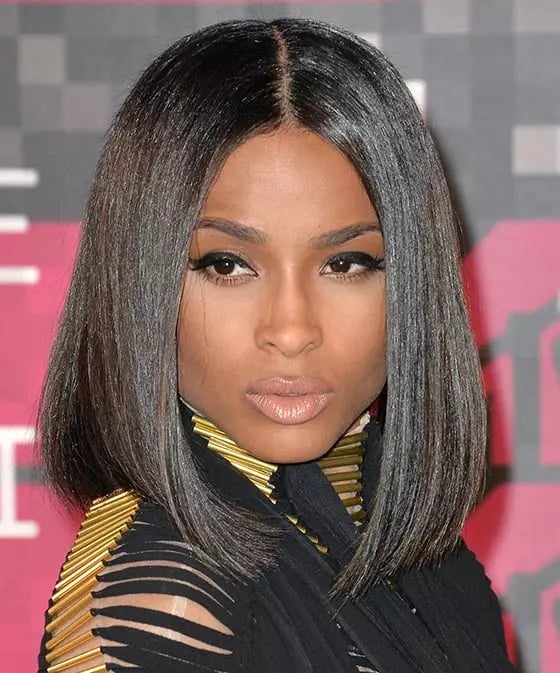 Blunt Collarbone Bob With Grey Highlights Blunt Collarbone Bob With Grey Highlights — Simple Haircuts for Black Women