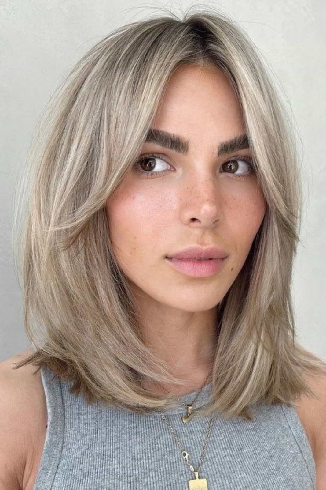 Collarbone Lob With Curtain Bangs Collarbone Lob With Curtain Bangs — Simple Haircuts for Fine Hair