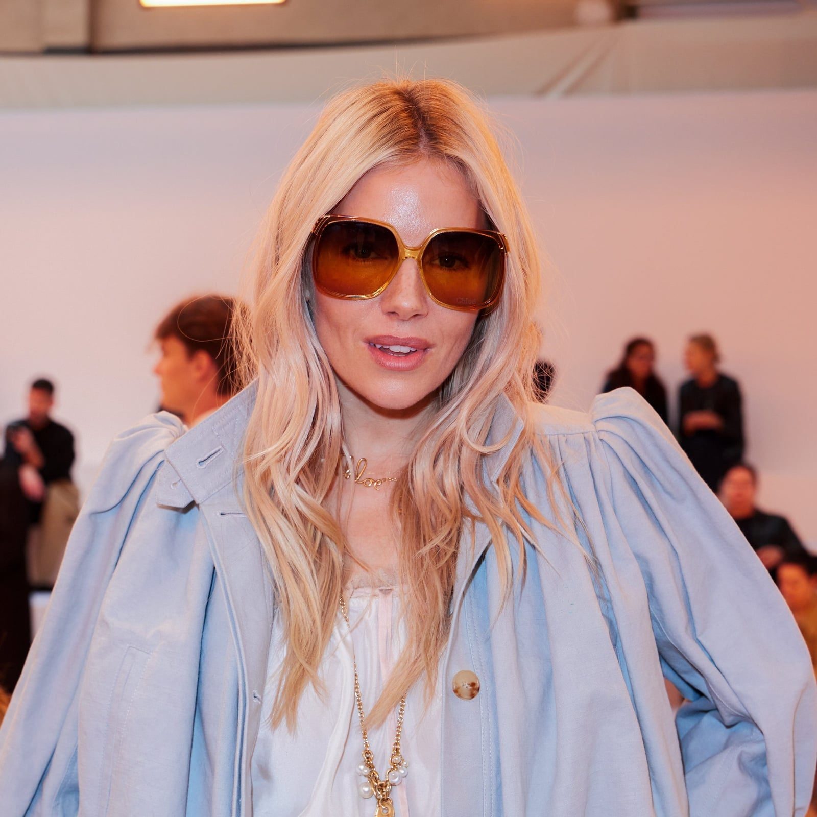 Collarbone Waves With Blonde Balayage Collarbone Waves With Blonde Balayage — Simple Haircuts for Fine Hair