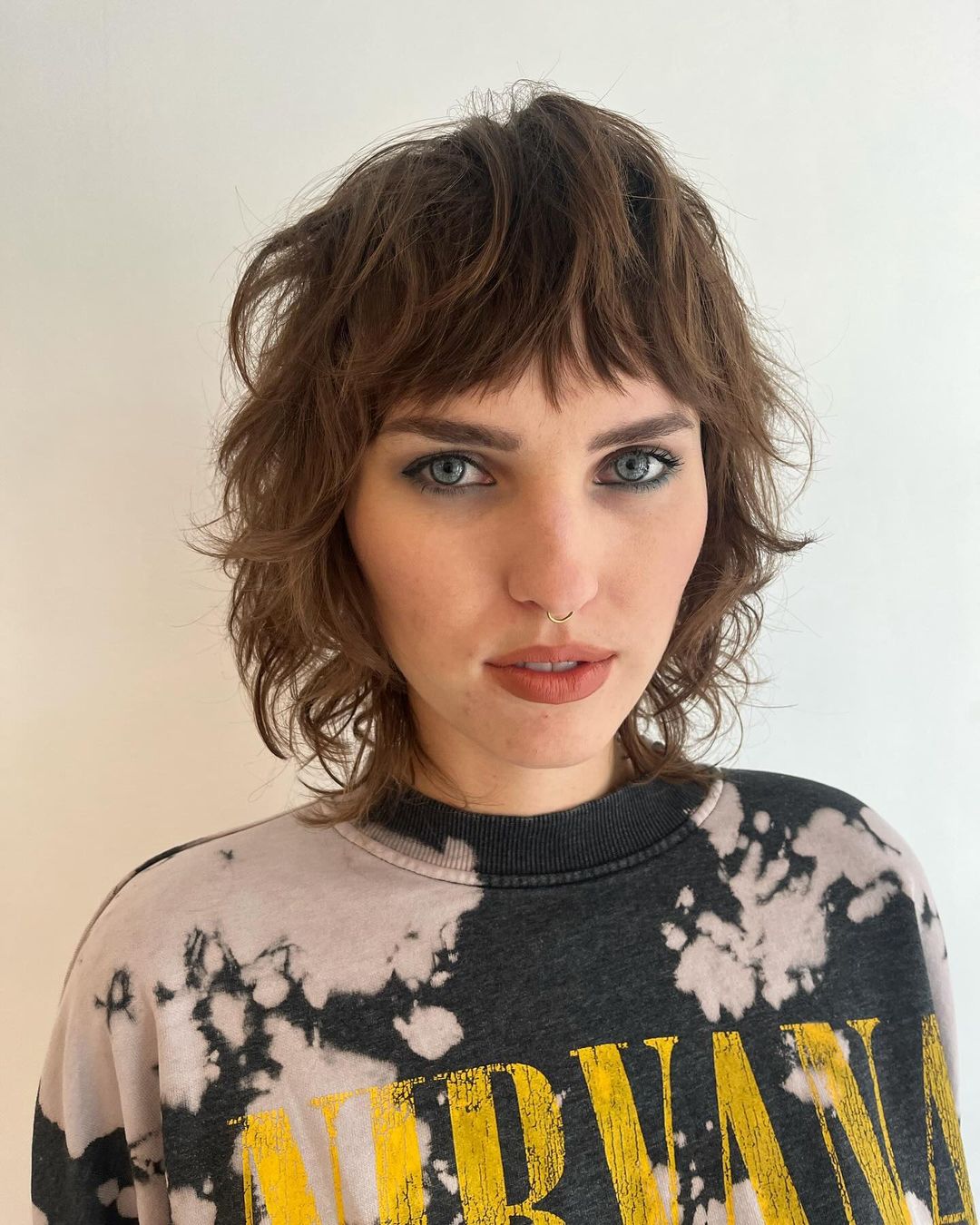 Shaggy Lob With Curtain Bangs, Shoulder — Simple Haircuts for Thin Hair