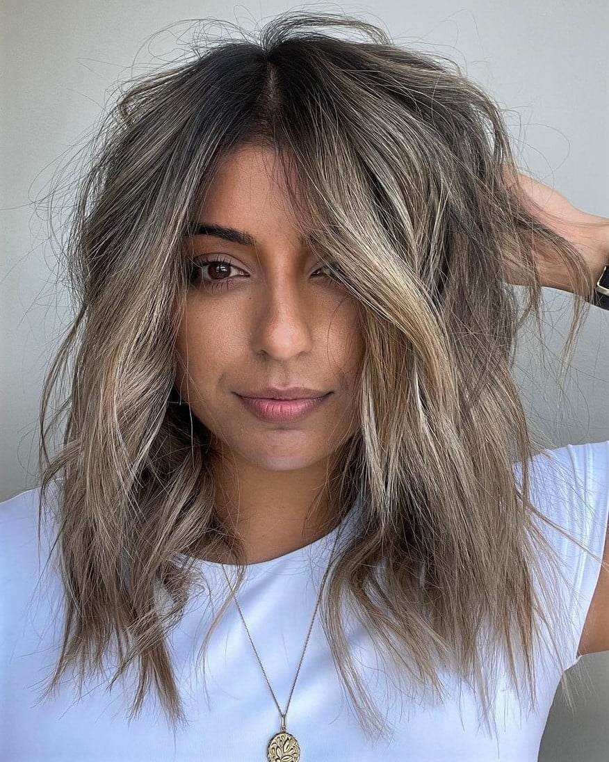 Shoulder Length Layers With Side Swept Fringe Shoulder Length Layers With Side Swept Fringe — Simple Haircuts for Thinning Hair