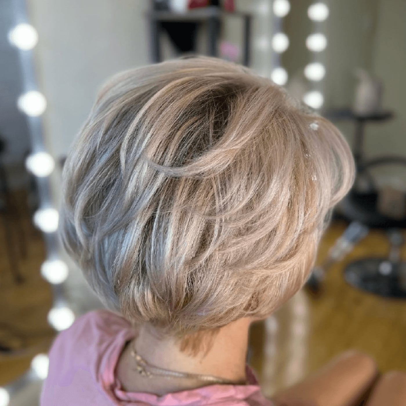 Chin Length Bob With Blunt Fringe Chin Length Bob With Blunt Fringe — Simple Haircuts for Thinning Hair