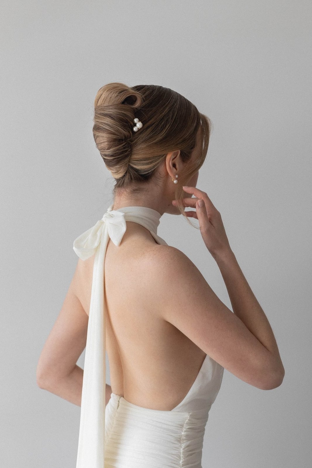 Honey Blonde Rolled Updo — Simple Haircuts Tutorial