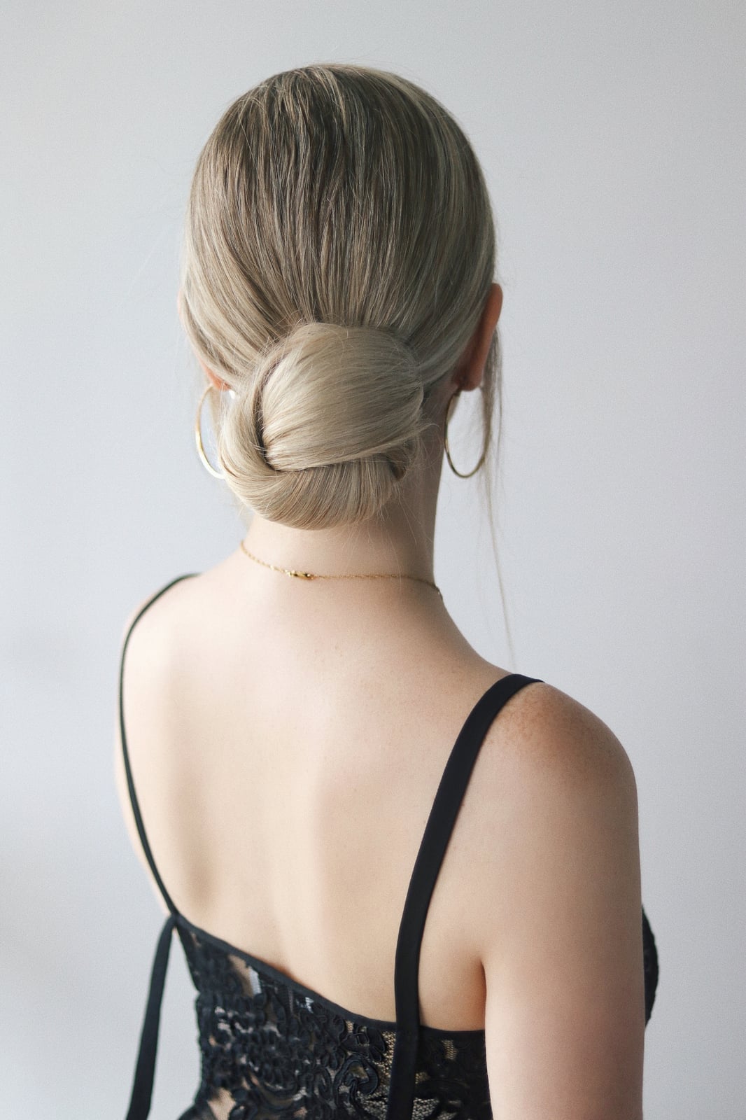 Ash Blonde Classic Bun — Simple Haircuts Tutorial