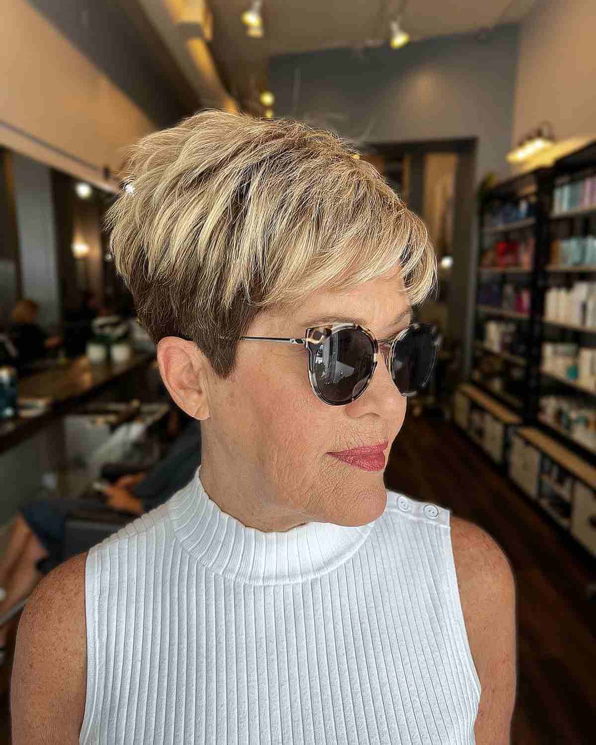 Layered Pixie With Light Blonde Highlights and пикси с слоями — Simple Hairstyles for Women over 60