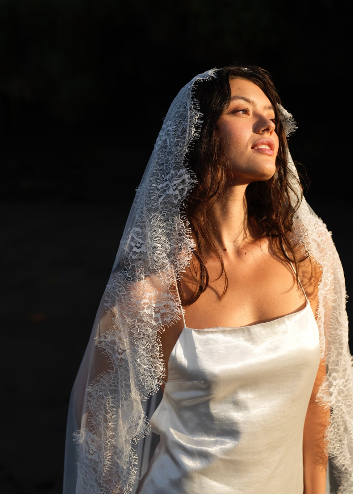 Half Up Half Down With Soft Waves — Simple Hairstyles with Veil