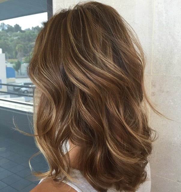 Collarbone Lob With Natural Blonde Highlights — Simple Highlights