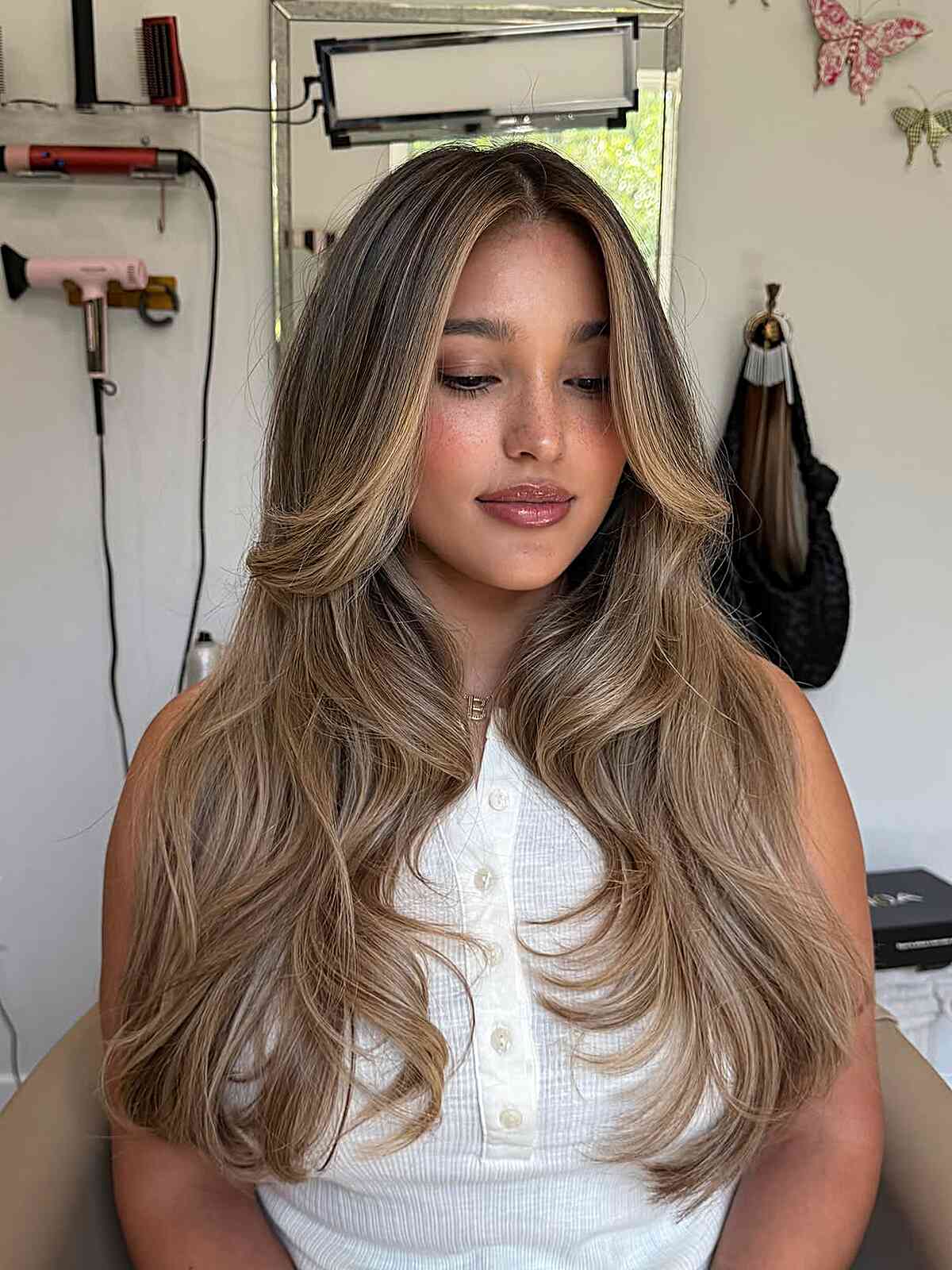 Dark Blonde With Lighter Highlights Dark Blonde With Lighter Highlights — Simple Highlights on Blonde