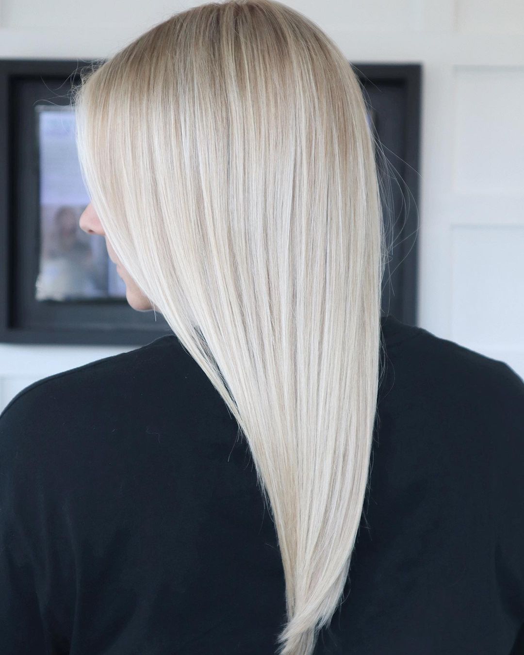 Mid-Back Uniform Blonde With Highlights Mid-Back Uniform Blonde With Highlights — Simple Highlights on Blonde