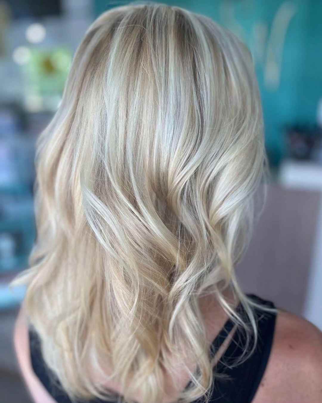 Collarbone Ash Blonde With Cool Highlights — Simple Highlights on Blonde Hair