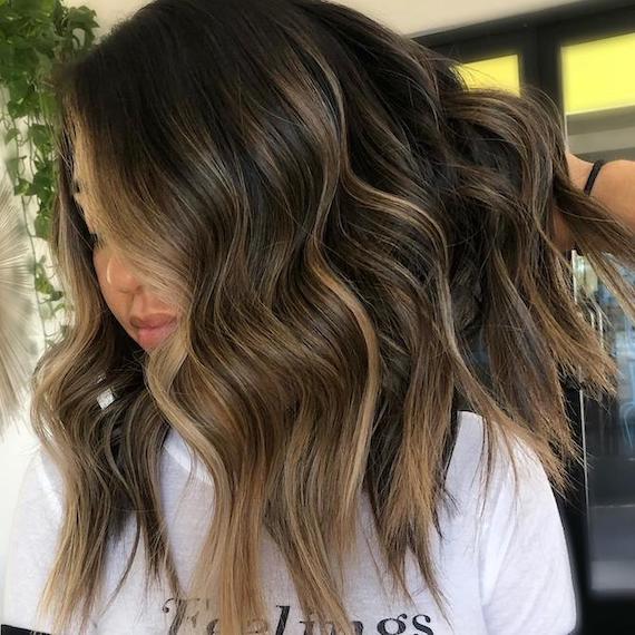 Collarbone Dark Brown With Subtle Lighter Brown Highlights, Wavy — Simple Highlights on Dark Hair