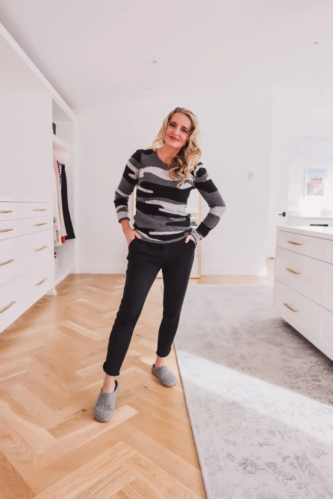 Striped Sweater with Black Straight-Leg Pants Striped Sweater with Black Straight-Leg Pants — Simple House Outfit Ideas