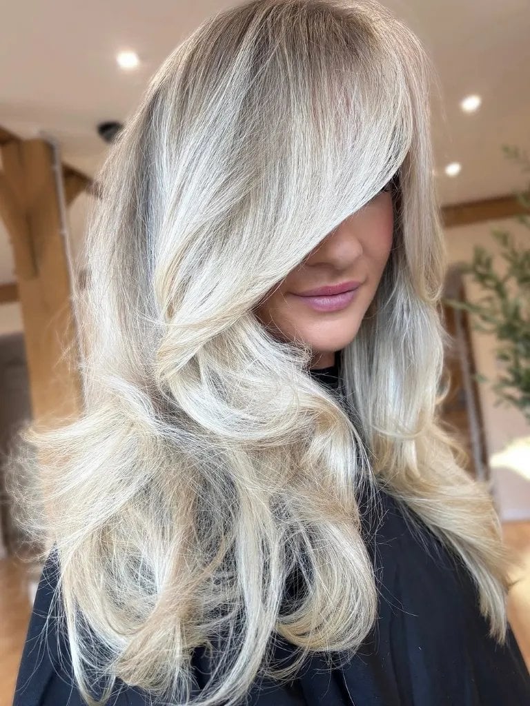 Collarbone Icy Blonde With Babylights Collarbone Icy Blonde With Babylights — Simple Icy Blonde