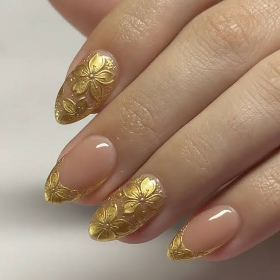 Embossed Gold Floral French Medium Almond Nails Embossed Gold Floral French Medium Almond Nails — Simple Japan Nails