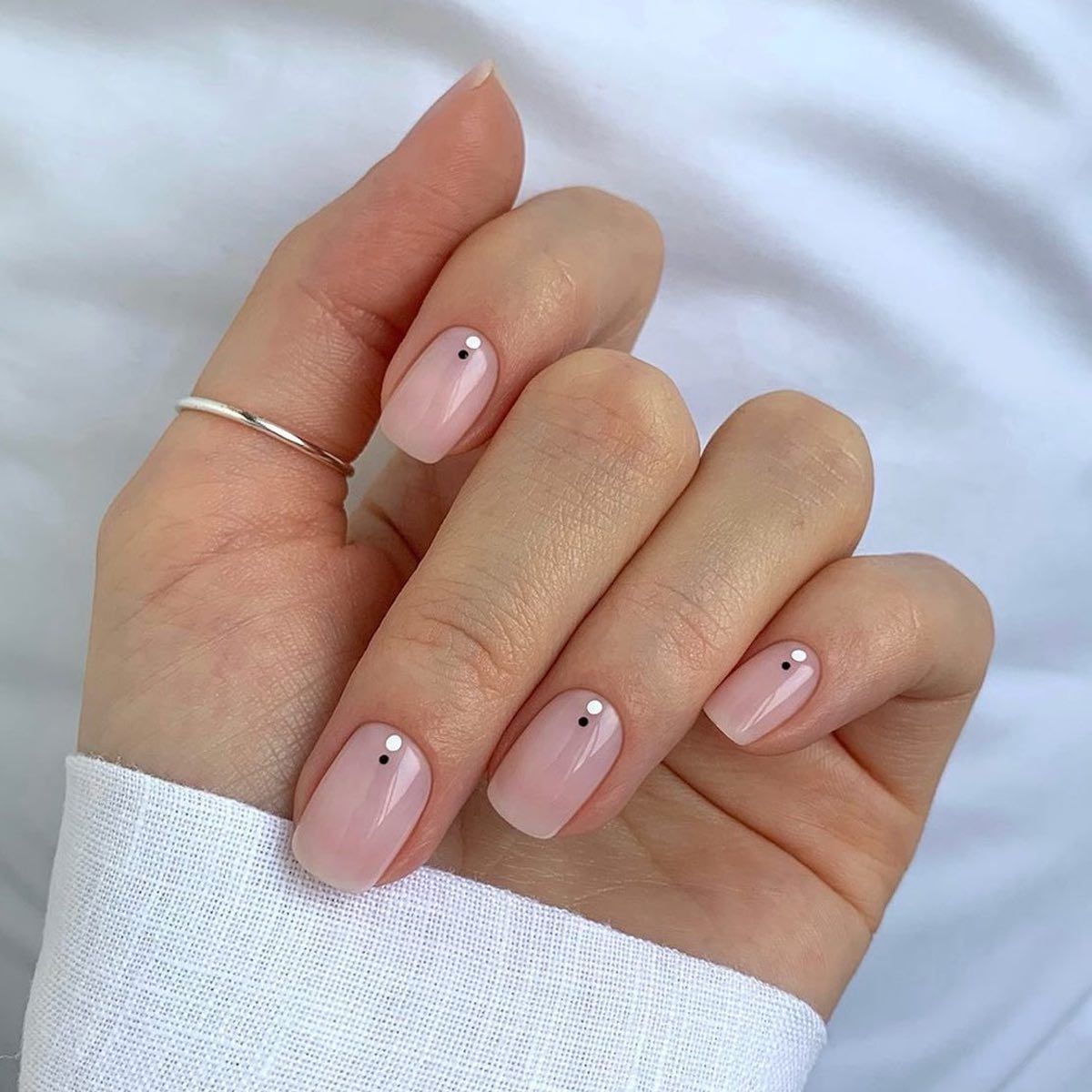 Short Square Sheer Pink Nails with Black Dot Accents Short Square Sheer Pink Nails with Black Dot Accents — Simple Japan Nails