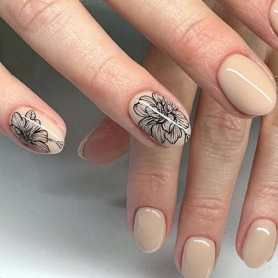Short Oval Nude Nails with Black Floral Line Art Short Oval Nude Nails with Black Floral Line Art — Simple Japan Nails