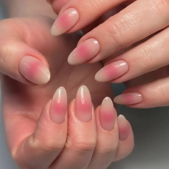 Medium Almond Sheer Nude Nails with Pink Aura Gradient Medium Almond Sheer Nude Nails with Pink Aura Gradient — Simple Japan Nails