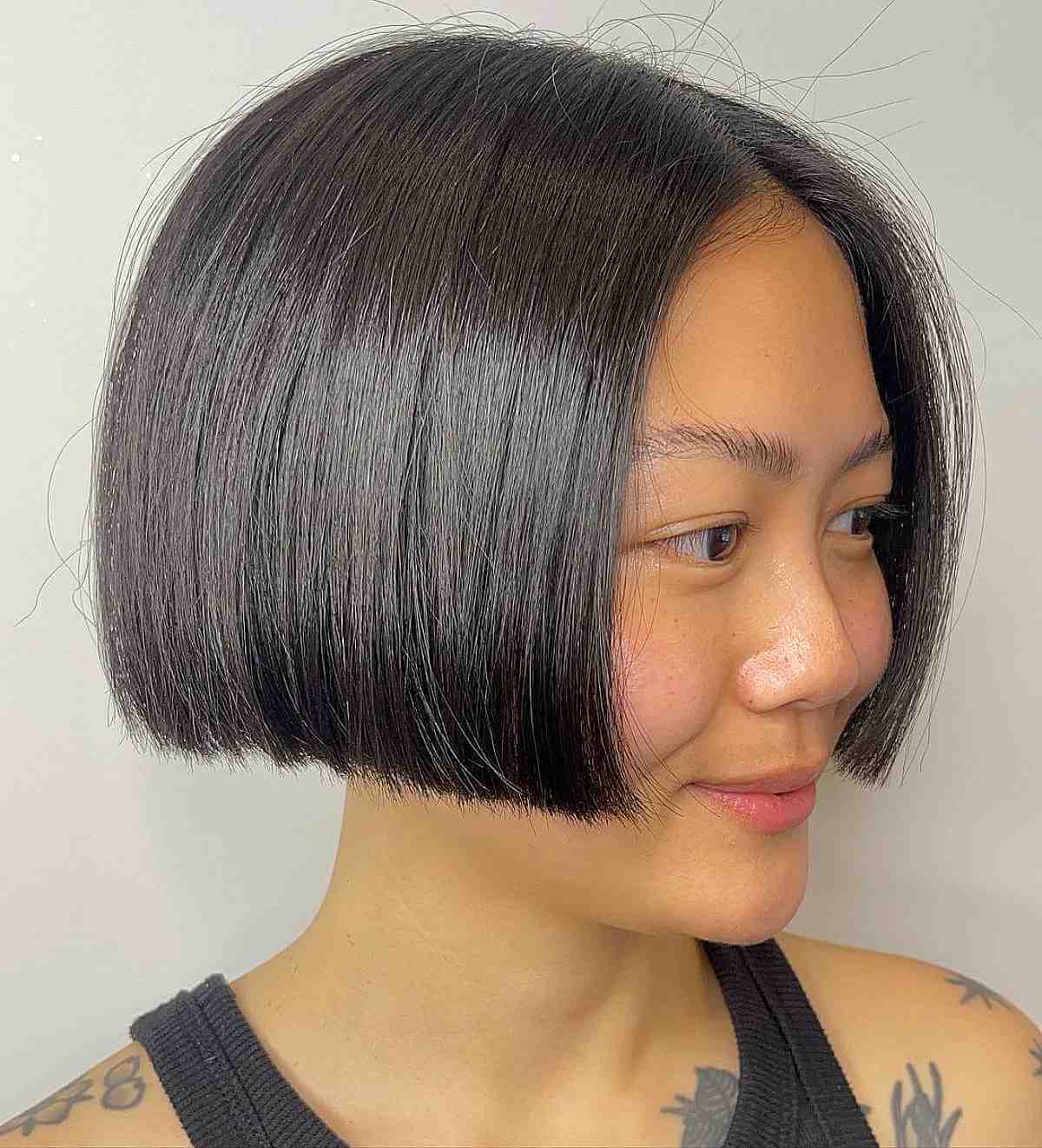 Ear Length Bob Blunt Cut Side View, Dark Brown — Simple Japanese Hair