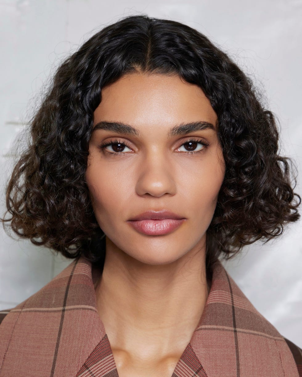 Chin Length Bob Sleek Blowout, The Texture Appears Fine And Glossy — Simple Japanese Hair