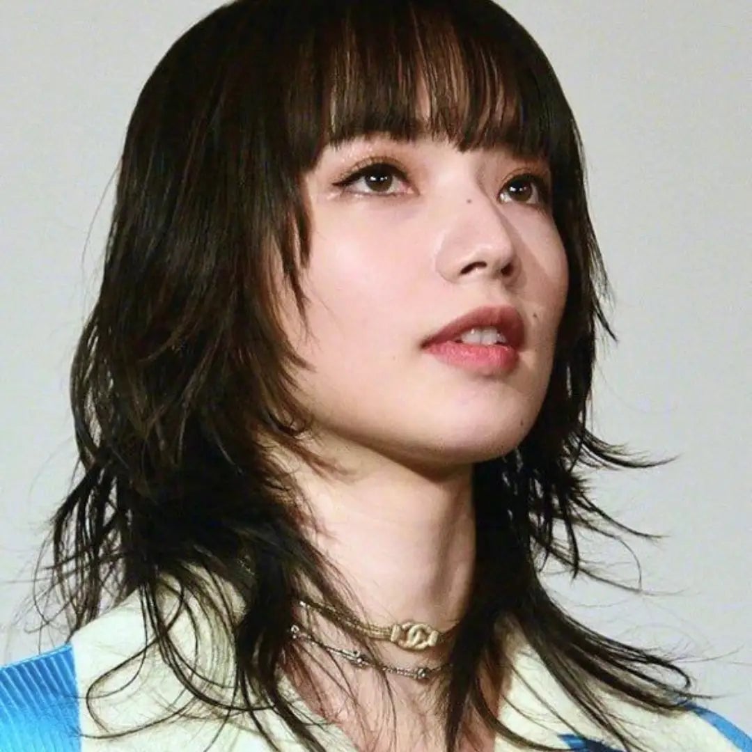 Collarbone Shag With Wispy Bangs — Simple Japanese Hair