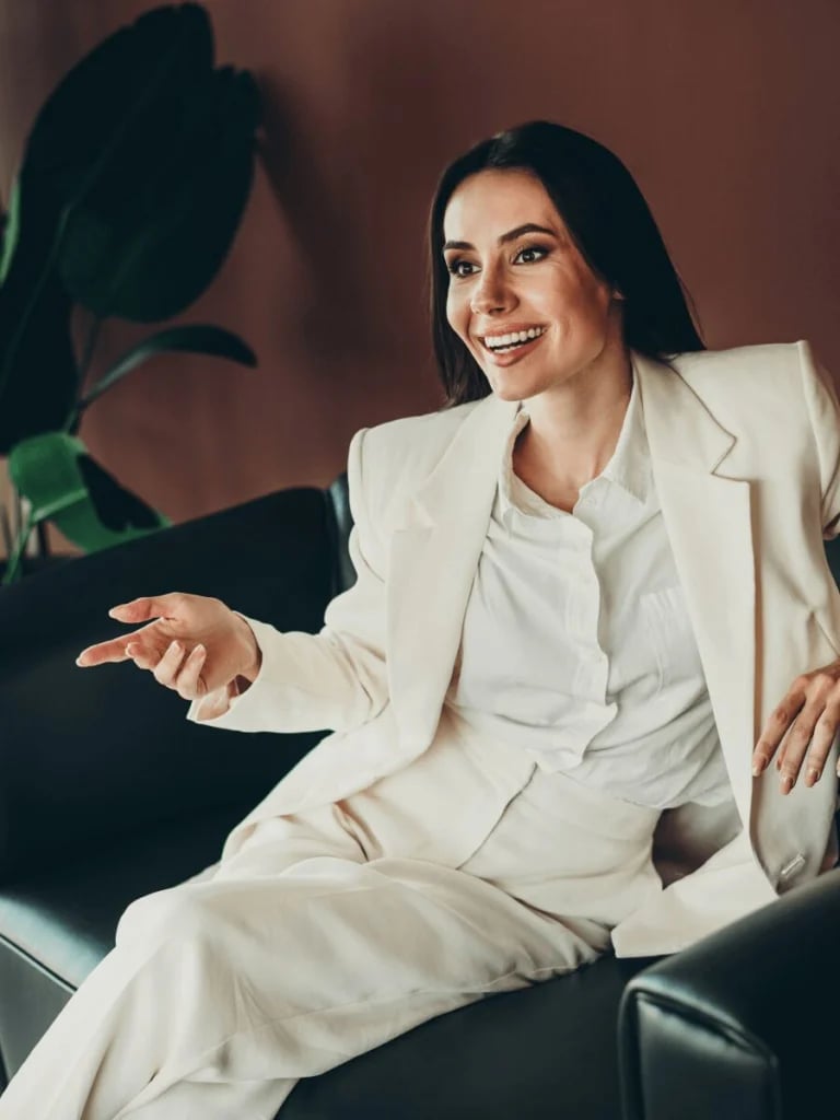 Cream Suit with White Shirt Cream Suit with White Shirt — Simple Job Interview Outfits