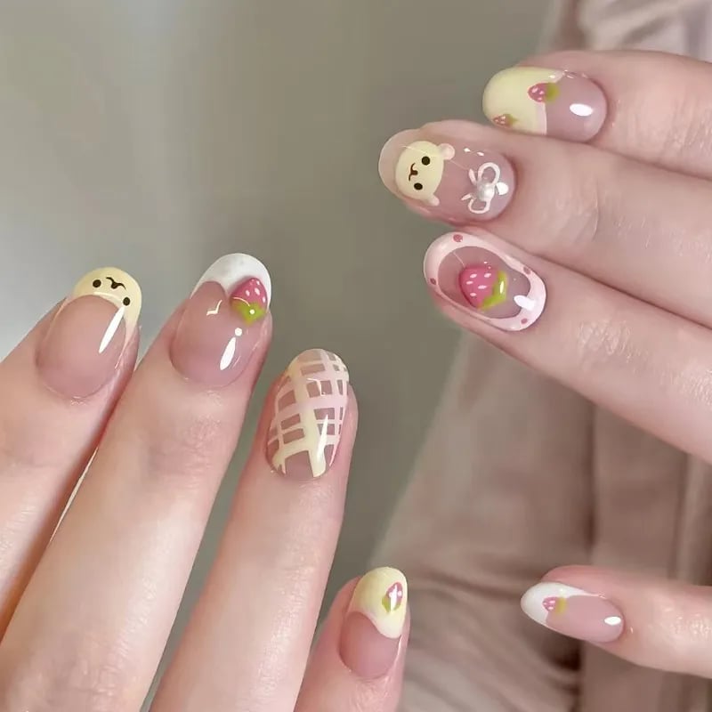 Short Oval Nails With 3D Teddy Bears And Strawberries Short Oval Nails With 3D Teddy Bears And Strawberries — Simple Kawaii Nails