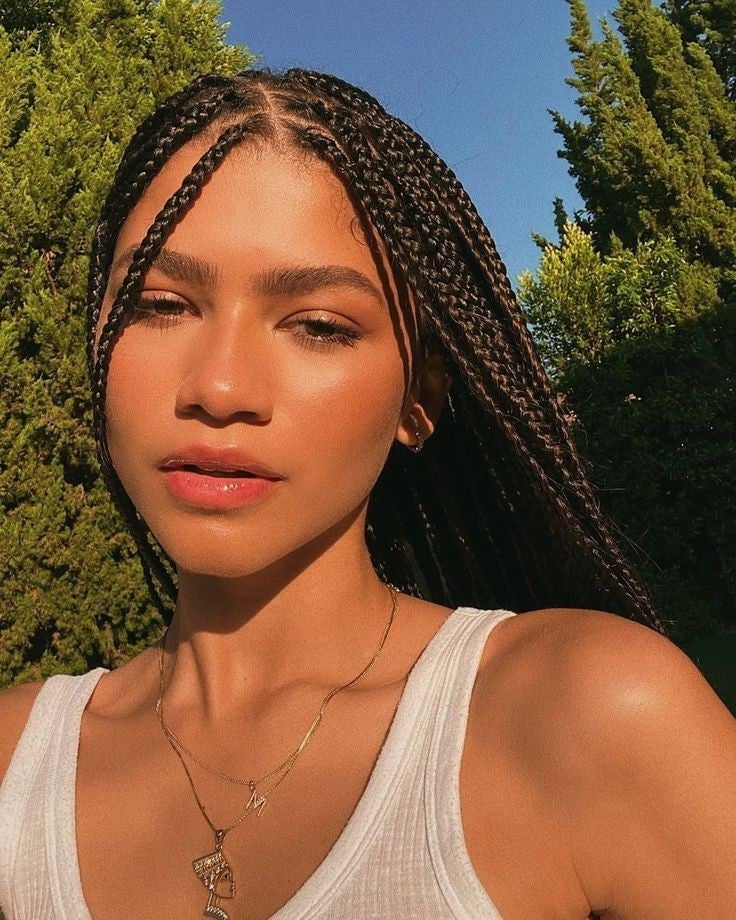 Mid-Back Straight Thick Black Box Braids, Everyday Version Mid-Back Straight Thick Black Box Braids, Everyday Version — Simple Large Knotless Braids