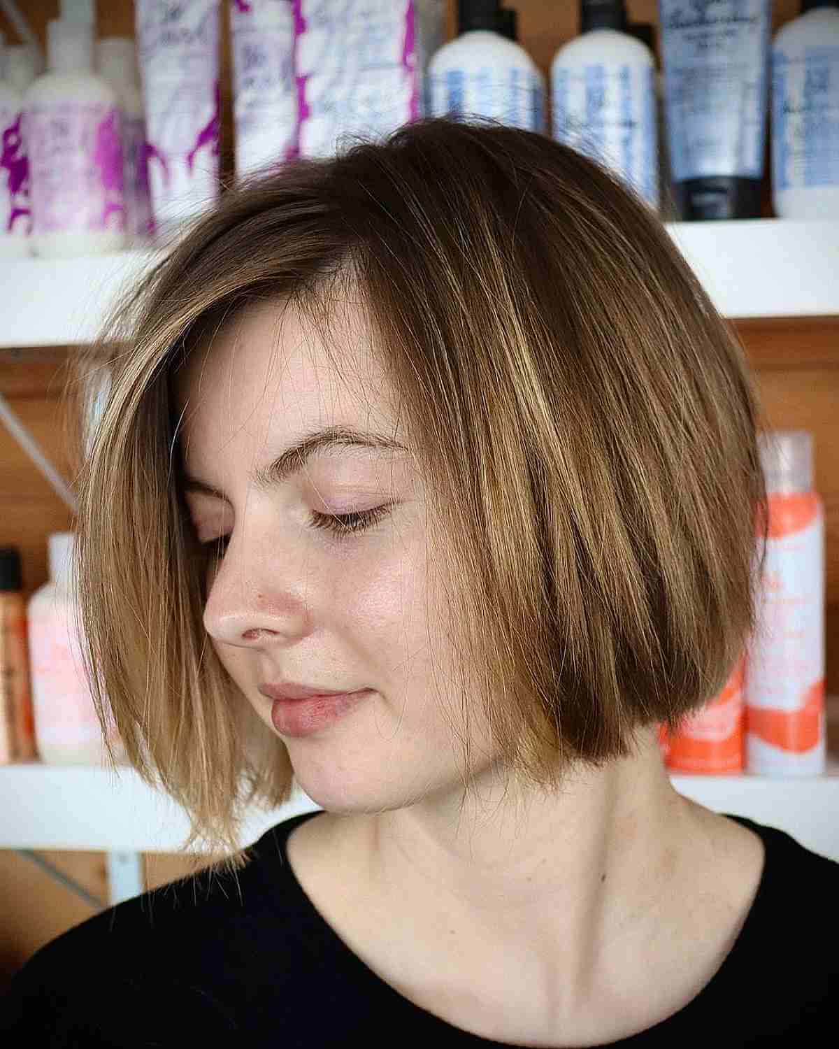 Chin Length Bob With Blunt Ends — Simple Layer Bob
