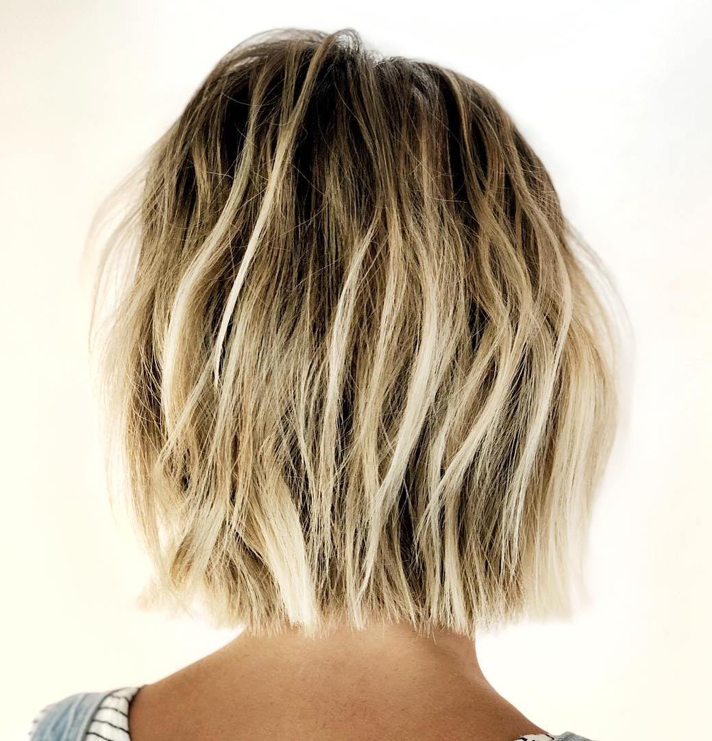 Back View Collarbone Bob With Layers — Simple Layer Bob