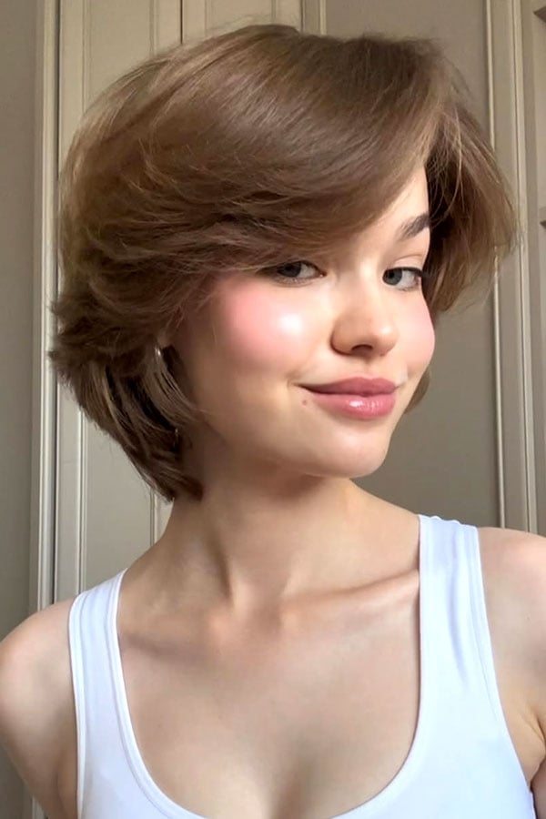 Chin Length Layered Bob With Volume Chin Length Layered Bob With Volume — Simple Layered Bob Hairstyles