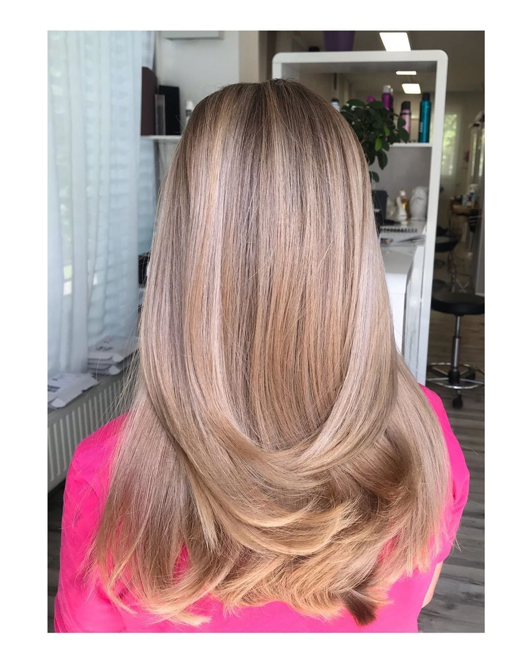 Mid-Back Ash Blonde Layers With Balayage Mid-Back Ash Blonde Layers With Balayage — Simple Layers Hairstyles