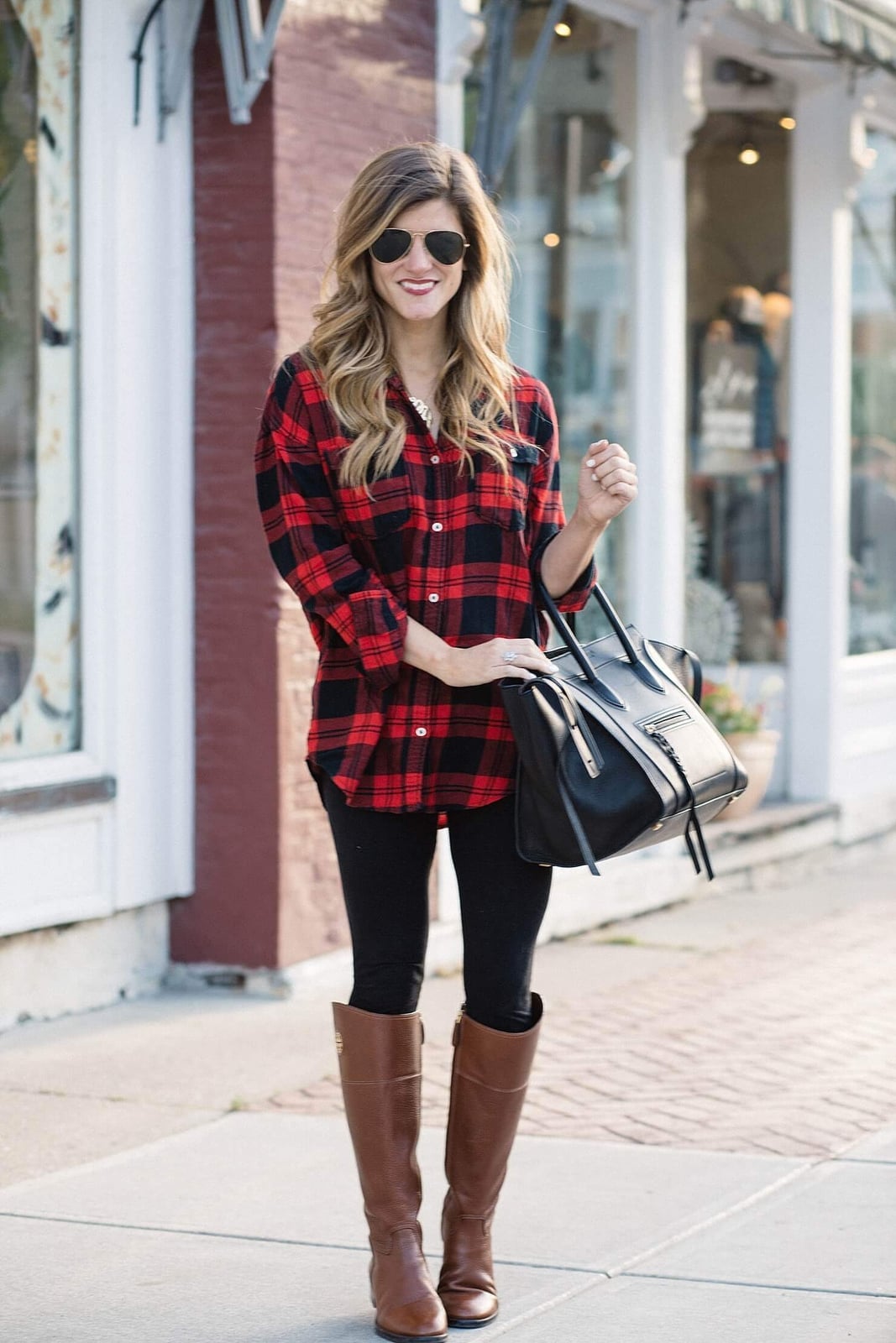 Leggings With Oversized Plaid Shirt And Knee-High Boots — Simple Leggings Outfits Casual