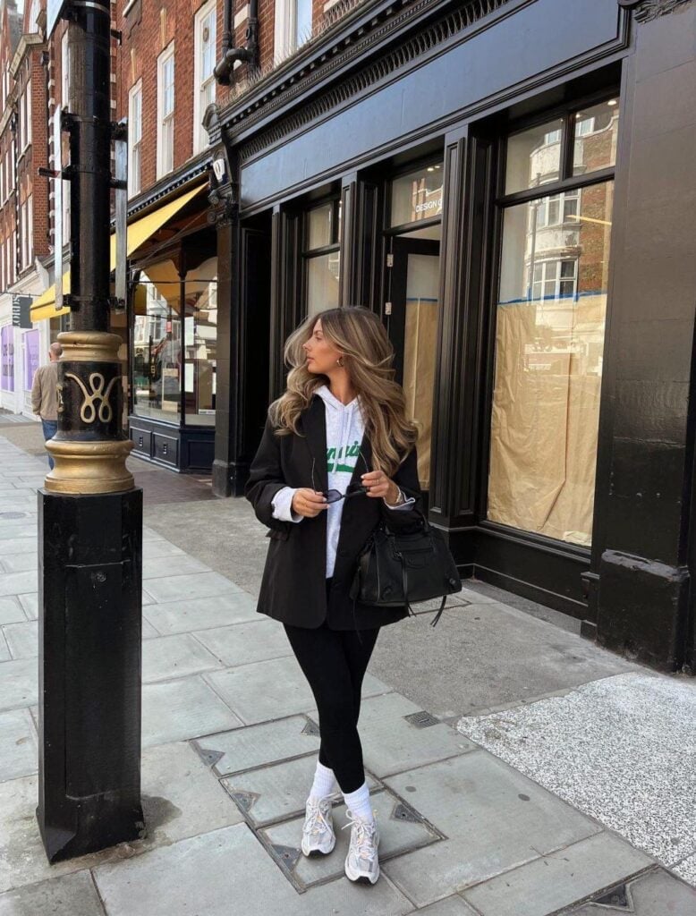 Black Leggings With Hoodie Blazer And White Sneakers — Simple Leggings Outfits Casual