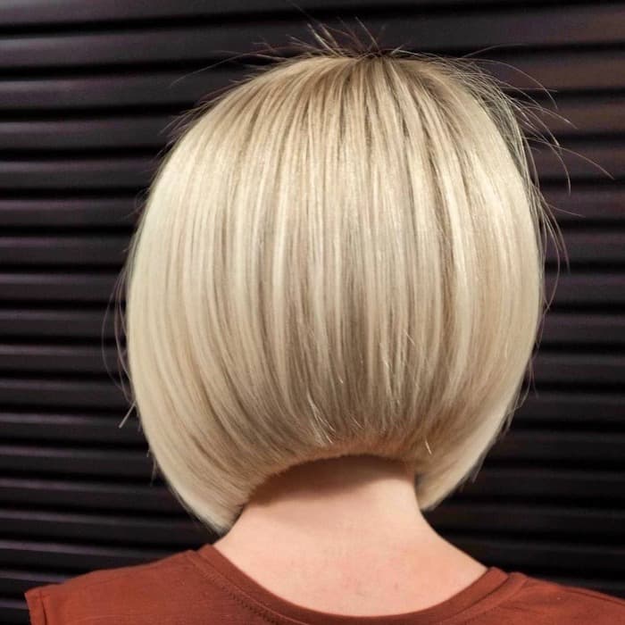 Sleek Platinum Inverted Bob — Simple Lengths Bob