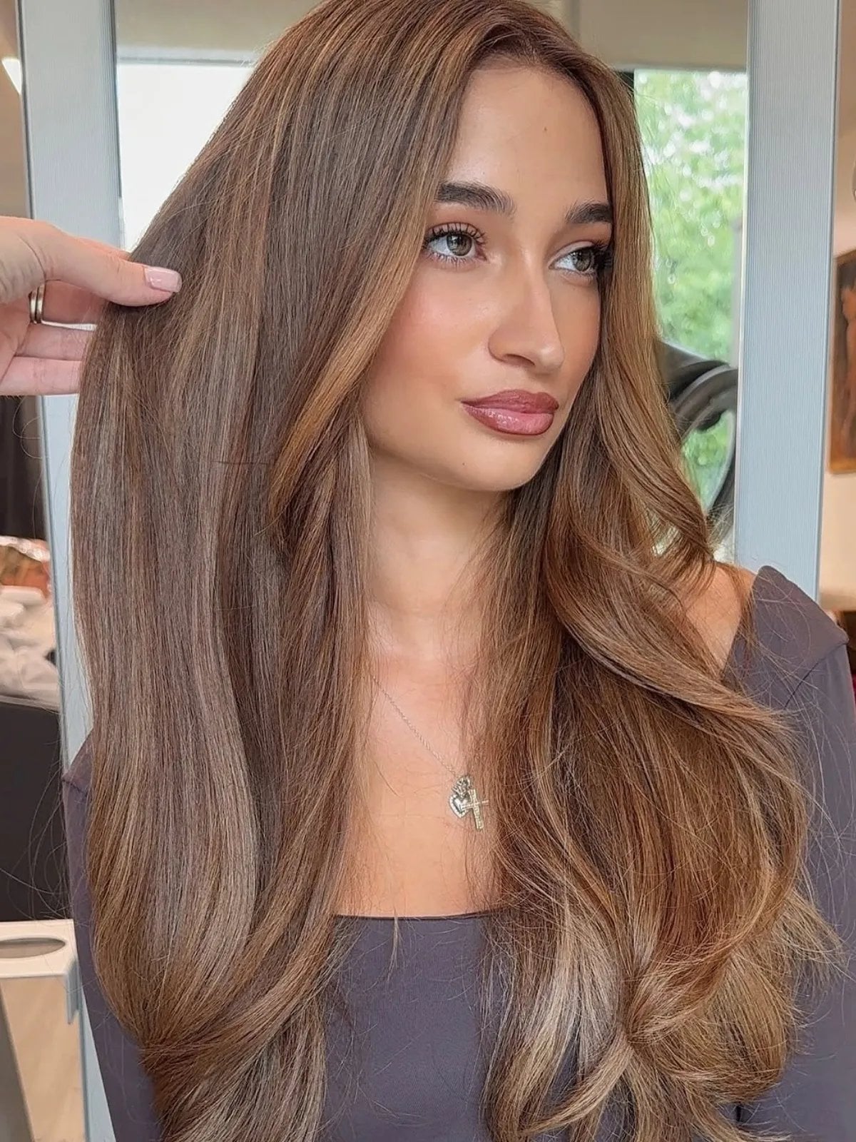 Mid-Back Layers Light Brown With Lighter Brown, Side — Simple Light Highlights