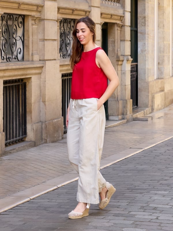 Beige Wide Leg Linen Pants with Red Sleeveless Top, Close-Up Take — Simple Linen Pants Outfits