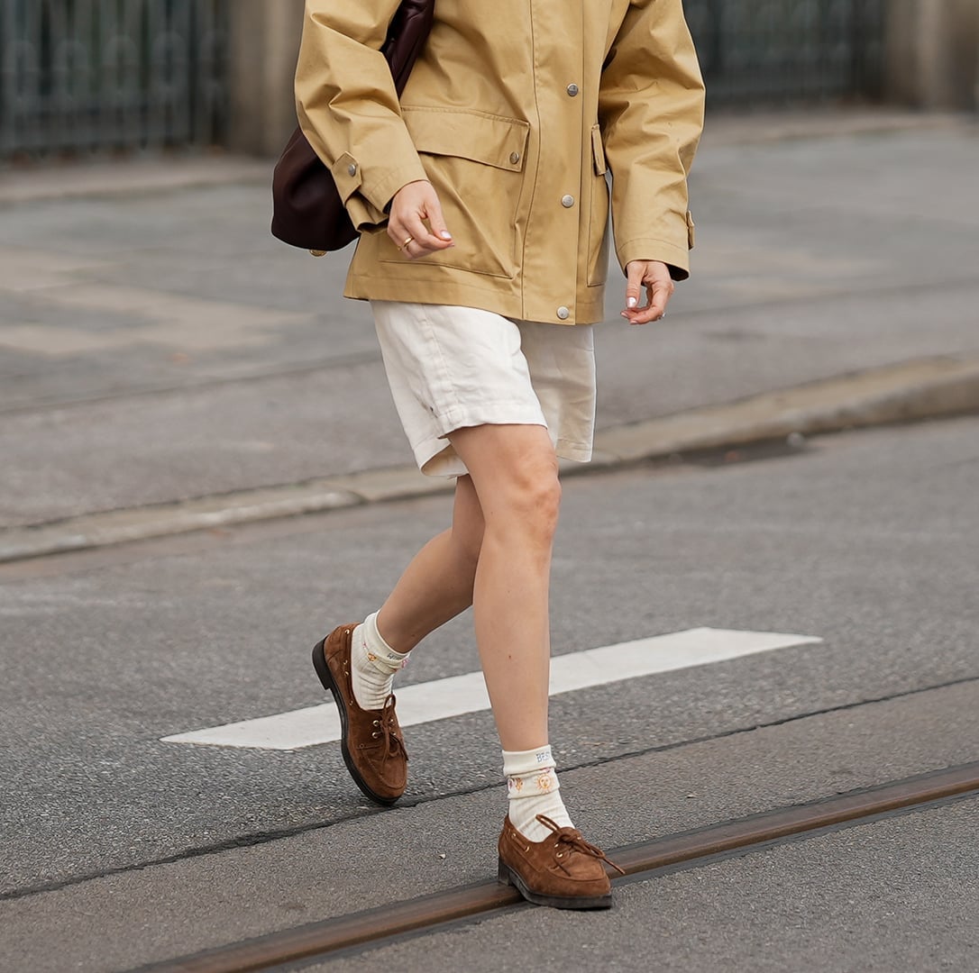 Brown Boat Shoes with White Shorts and Beige Utility Jacket Brown Boat Shoes with White Shorts and Beige Utility Jacket — Simple Loafer Outfits