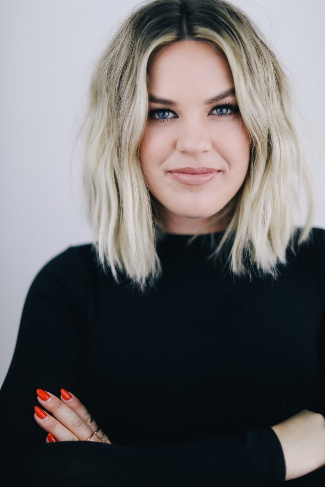Ash Blonde Lob With Root Shadow Ash Blonde Lob With Root Shadow — Simple Lob Hair