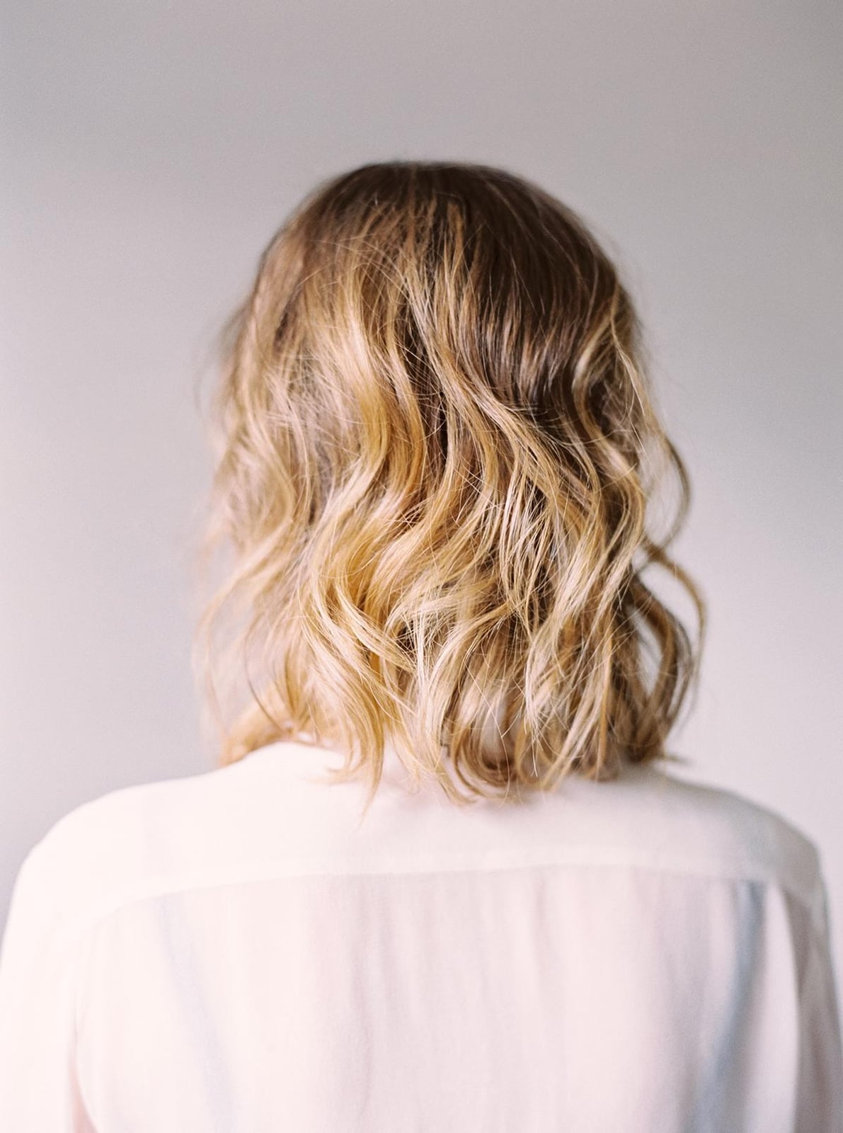 Blonde Lob With Dimensional Waves Blonde Lob With Dimensional Waves — Simple Lob Hair