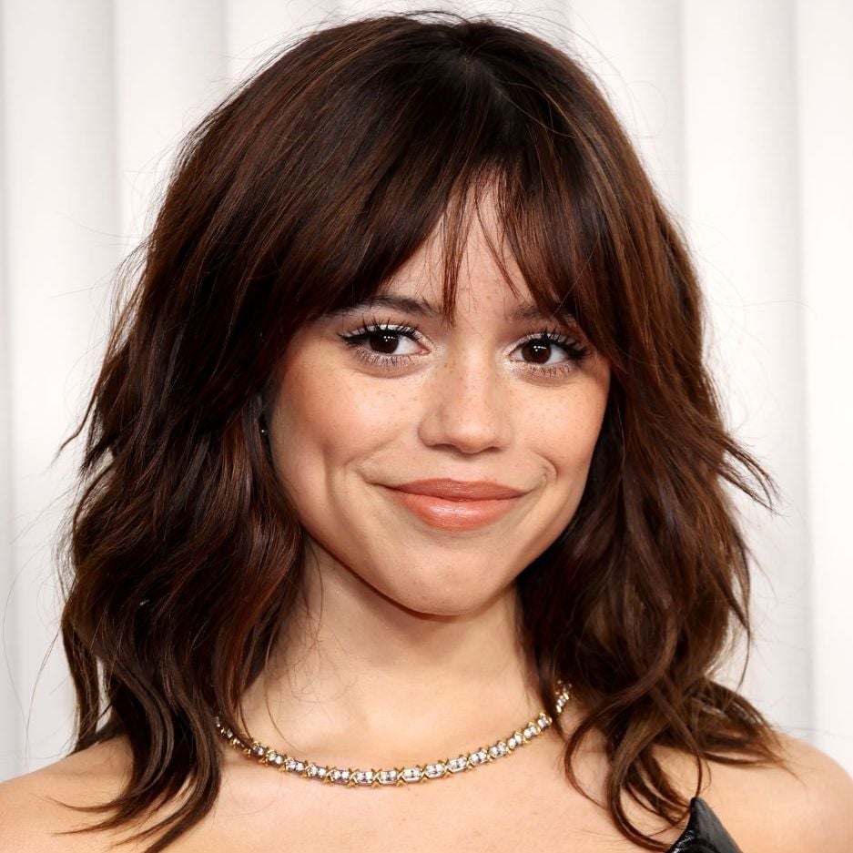 Dark Brown Sleek Lob With Subtle Balayage Dark Brown Sleek Lob With Subtle Balayage — Simple Lob Hair