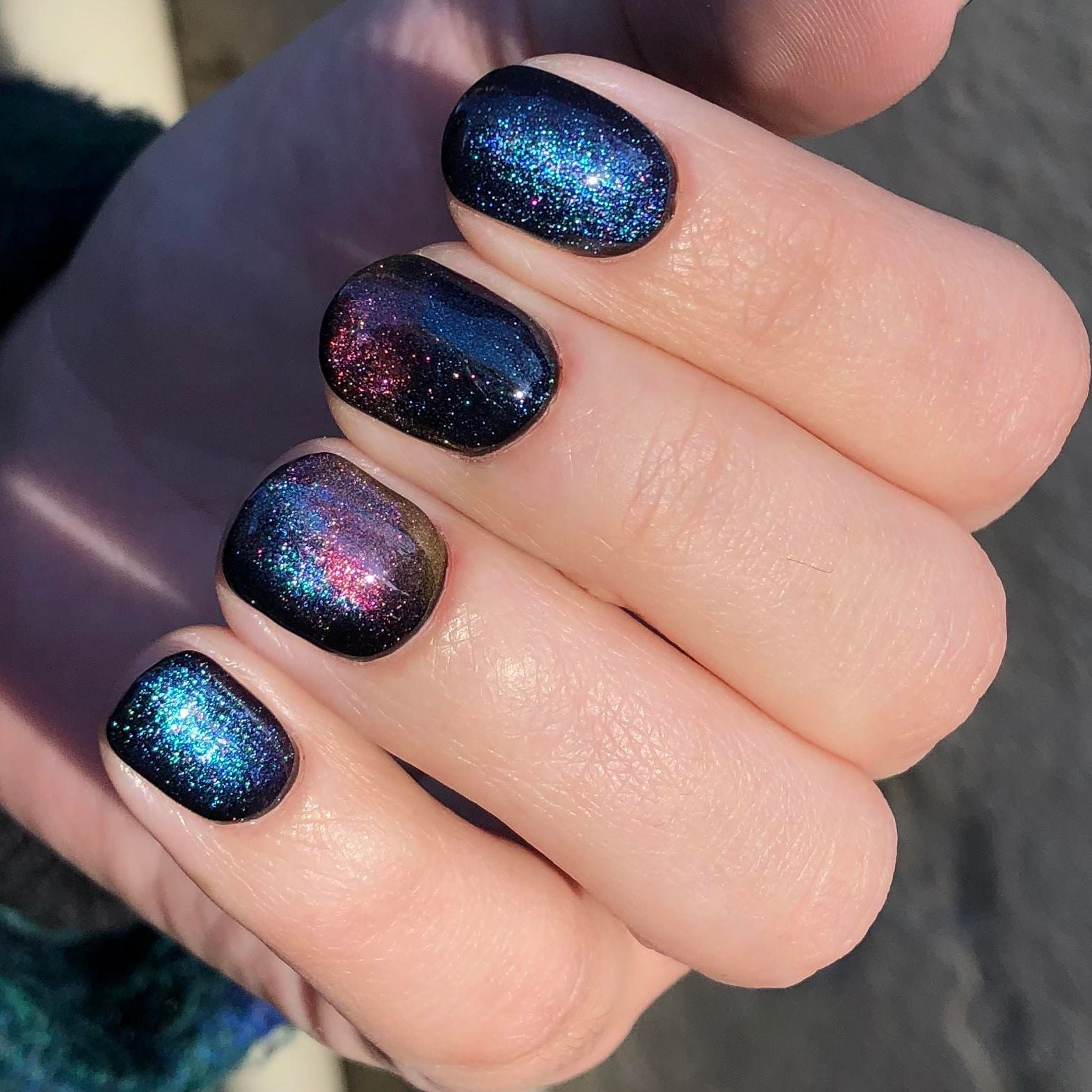 Dark Blue Teal Cat-Eye Short Square Nails Dark Blue Teal Cat-Eye Short Square Nails — Simple Magnetic Nails