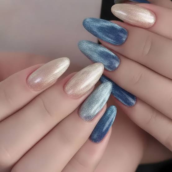 Deep Blue Purple Velvet Matte Short Almond Nails Deep Blue Purple Velvet Matte Short Almond Nails — Simple Magnetic Nails