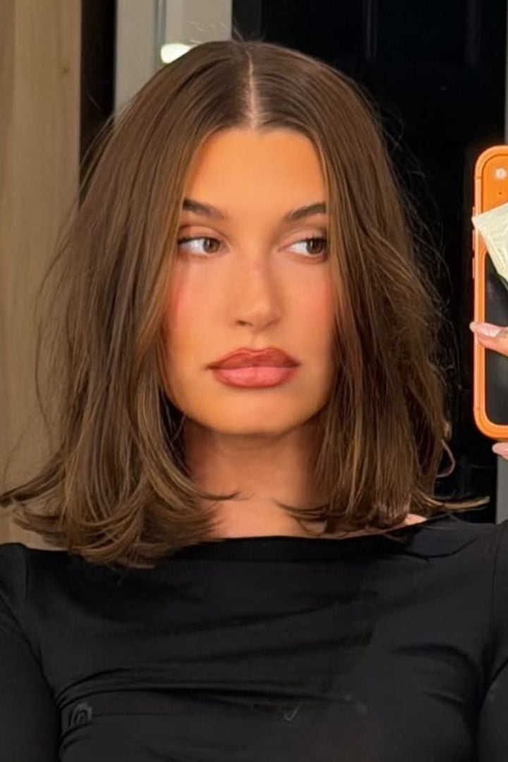 Chin Length Blunt Bob With Middle Part Chin Length Blunt Bob With Middle Part — Simple Middle Part Hair