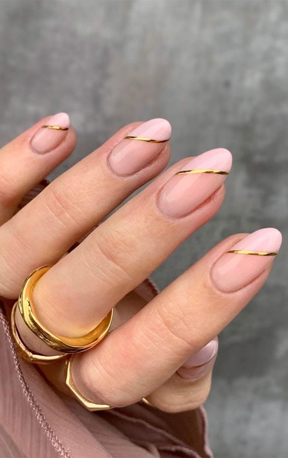 Short Almond With Delicate Gold Lines Short Almond With Delicate Gold Lines — Simple Minimalist Nails